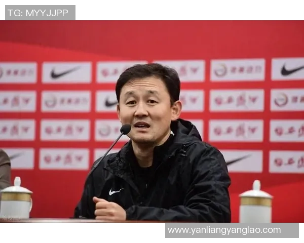 中国足球明星门将的崛起与挑战：从青训到国际赛场的奋斗历程