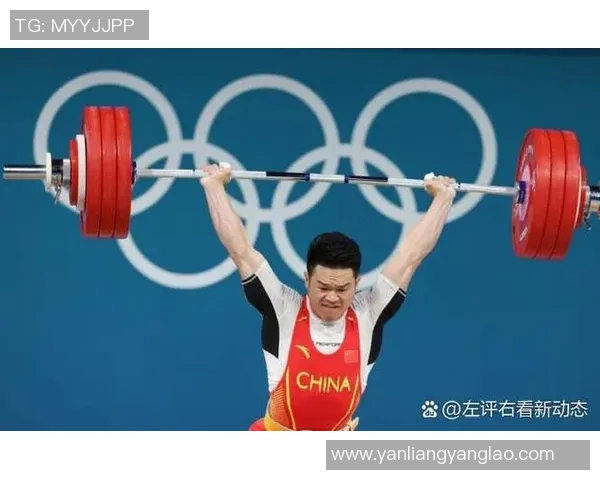 足球明星戴氧气面罩挑战极限运动展现不屈精神与拼搏意志 足球明星戴氧气面罩挑战极限运动展现不屈精神与拼搏意志